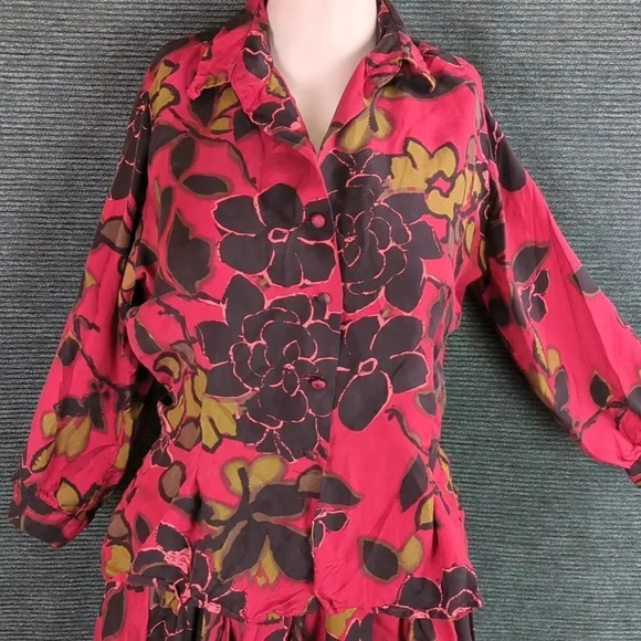 Vintage Silk 2 Piece Skirt & Blouse - Picture 7 of 17